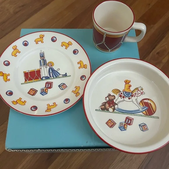 Mason's Tiffany Toys Child's Mug, Porringer and Plate Set - Picture 1 of 7